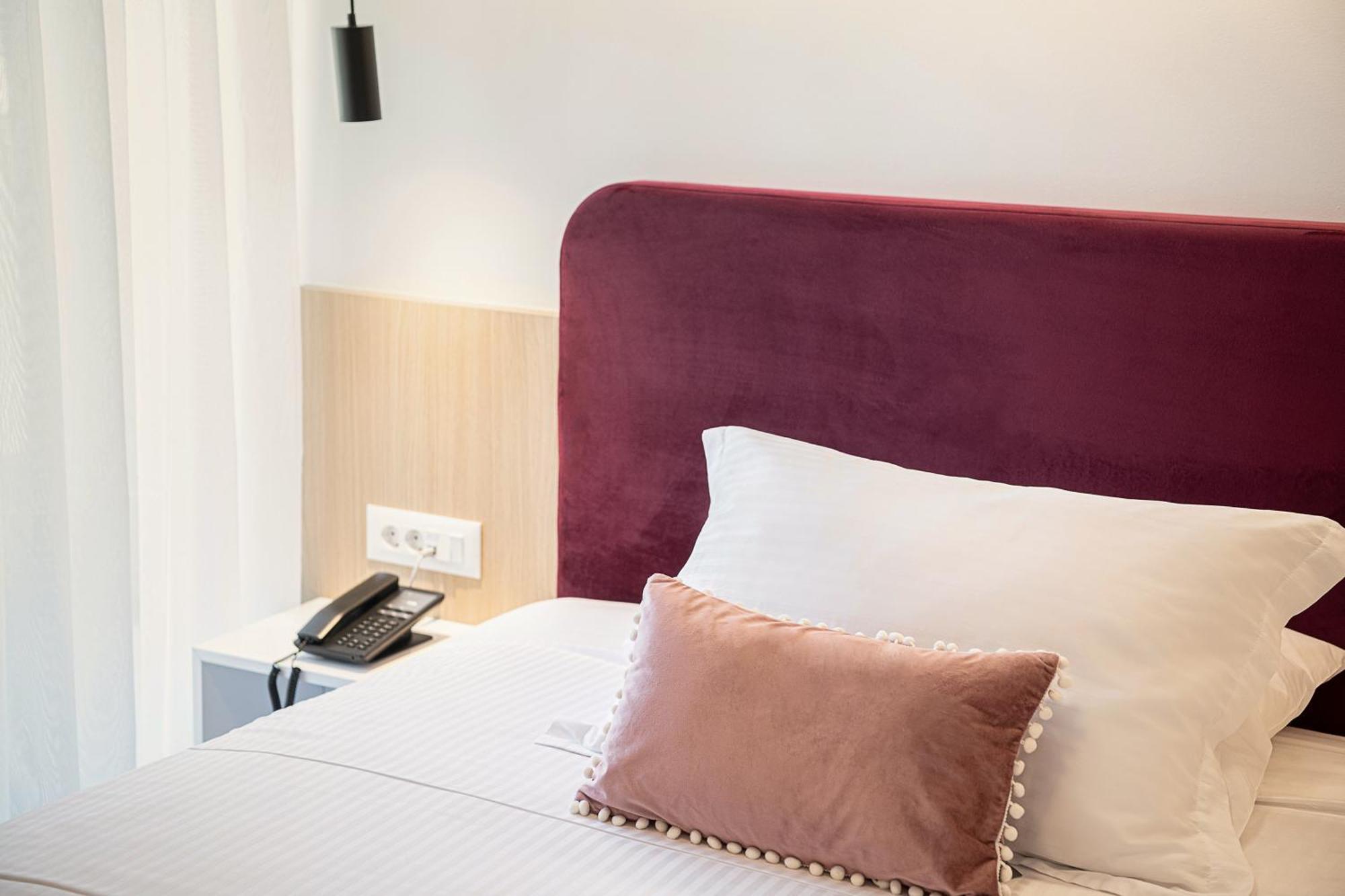Miss Marrone City Hotel خانيا المظهر الخارجي الصورة