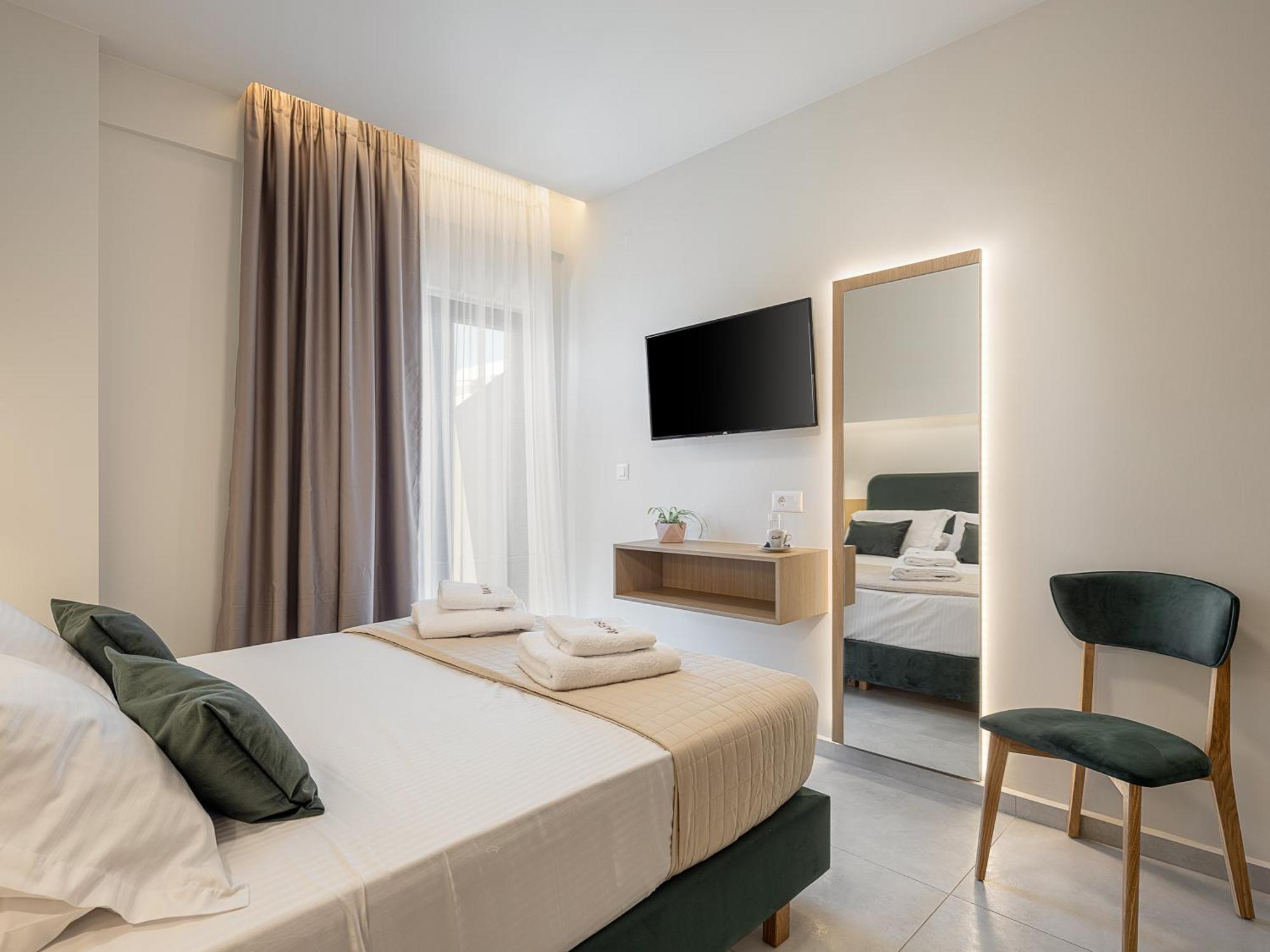 Miss Marrone City Hotel خانيا المظهر الخارجي الصورة