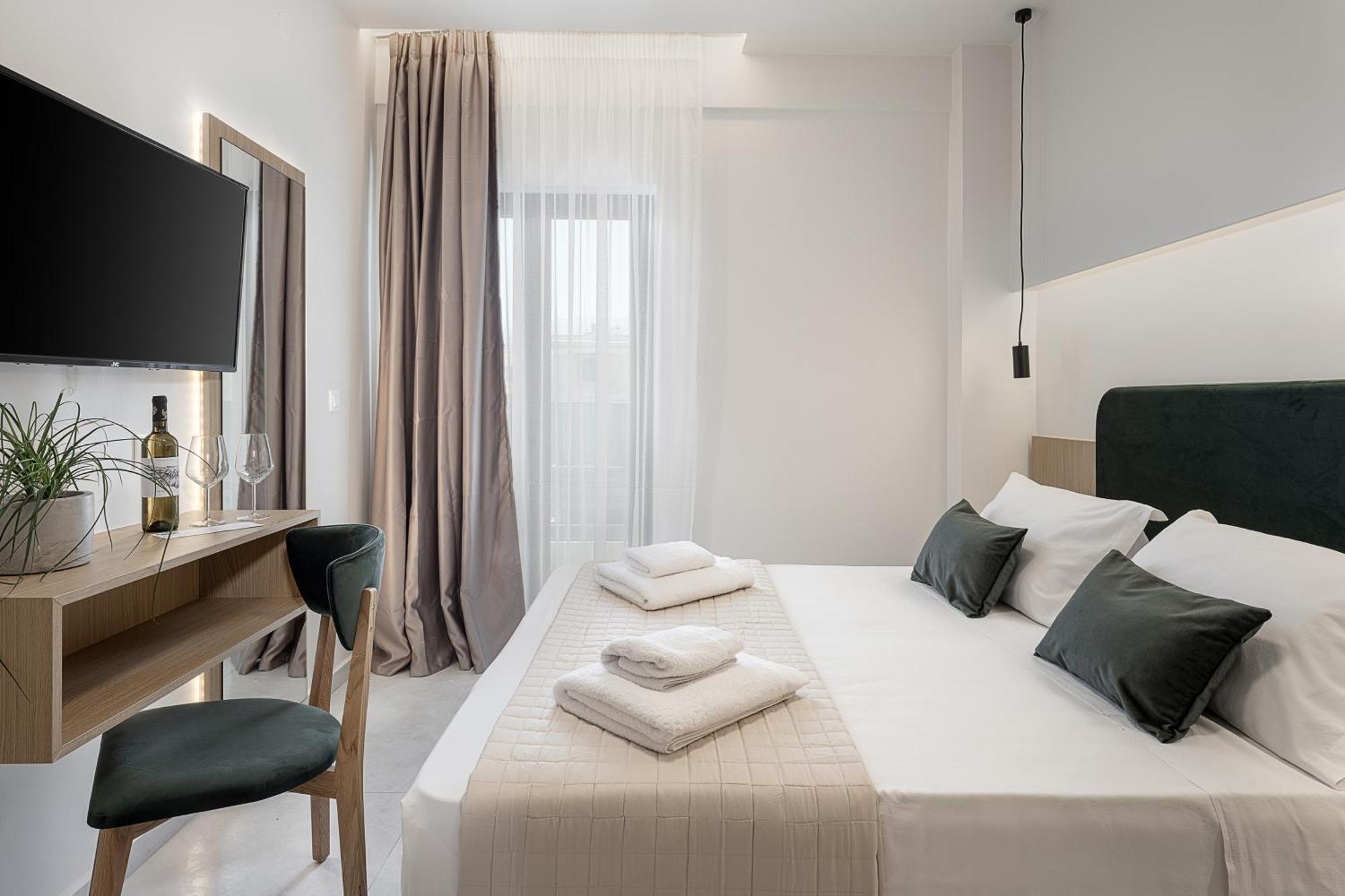 Miss Marrone City Hotel خانيا المظهر الخارجي الصورة